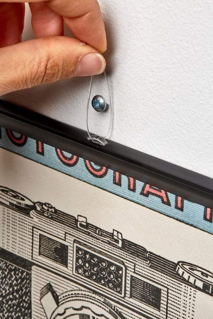 Posterhänger 80cm Schwarz - Posterleiste mit Aufhängauge
