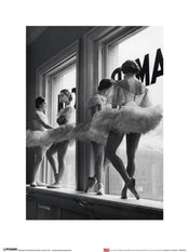Kunstdruck Time Life Ballerinas in Window 30x40cm